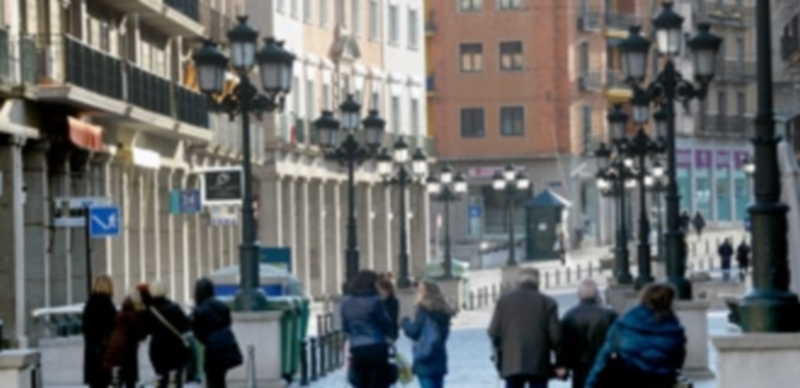 Vecinos y comerciantes perderán la actual denominación de la avenida por decisión municipal./ Kamarero