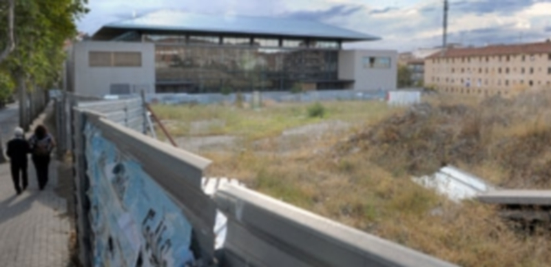 Solar donde está proyectado llevar a cabo la segunda fase del proyecto de obras que representa construir la mitad del complejo universitario. / Kamarero