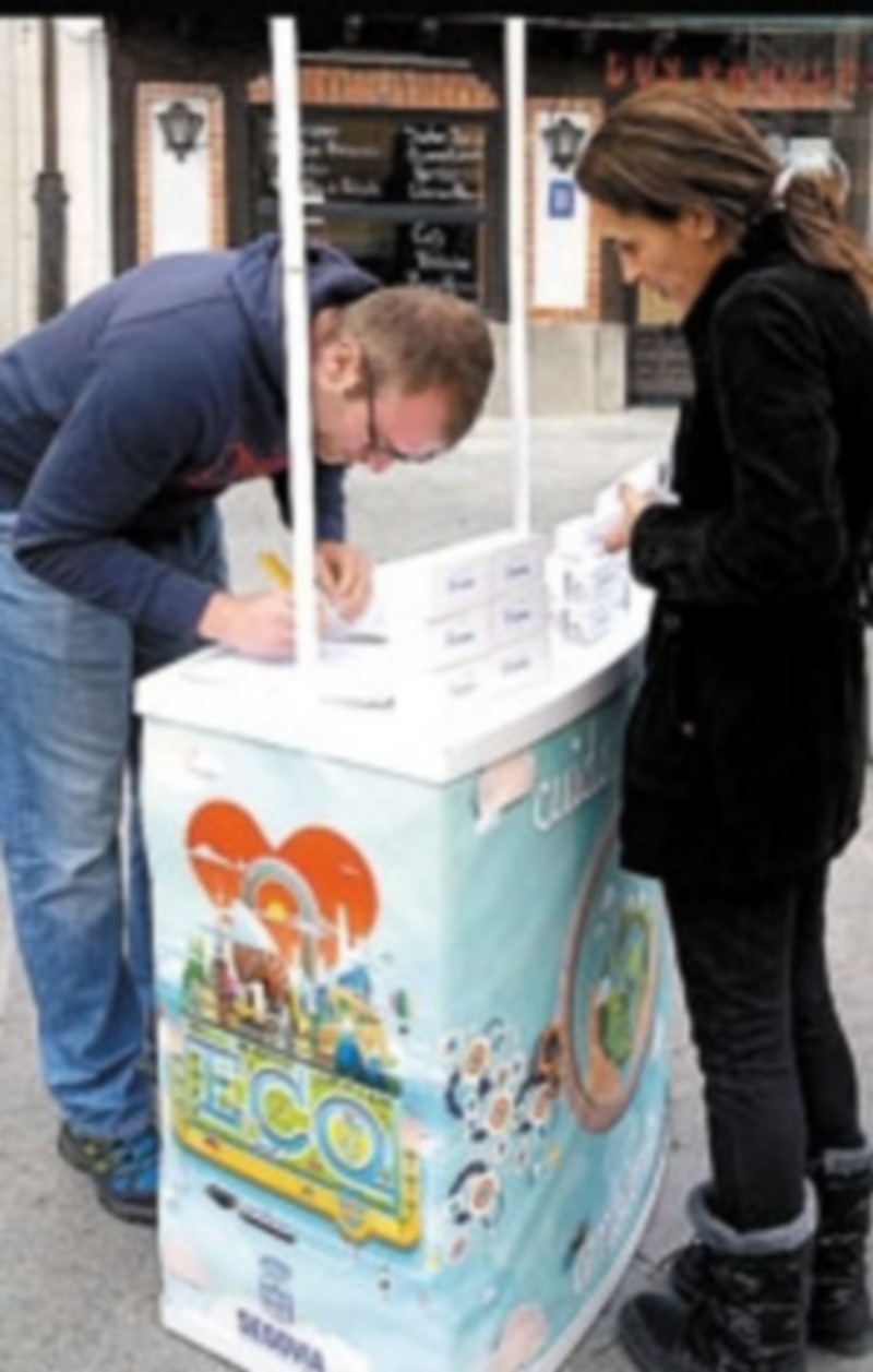 El punto informativo desde el que se desarrolla esta actividad. / TAMARA DE SANTOS