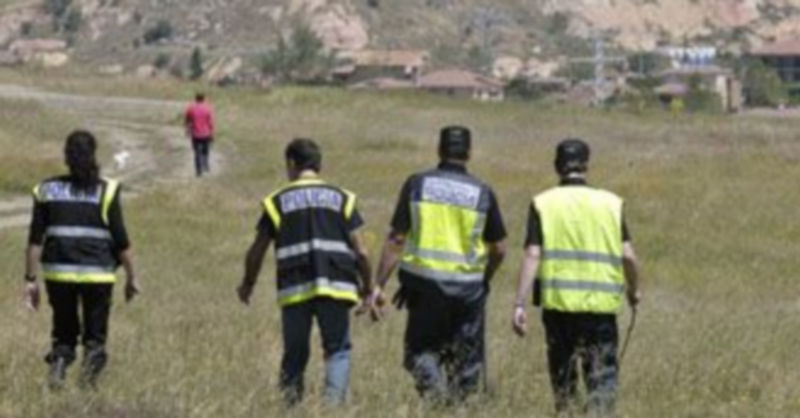 Varios agentes policiales