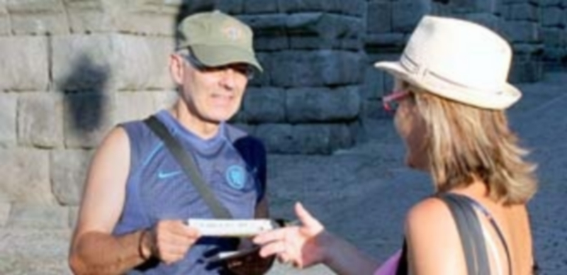 Ya no se podrá repartir publicidad a menos de 20 metros del Acueducto. /F.M.