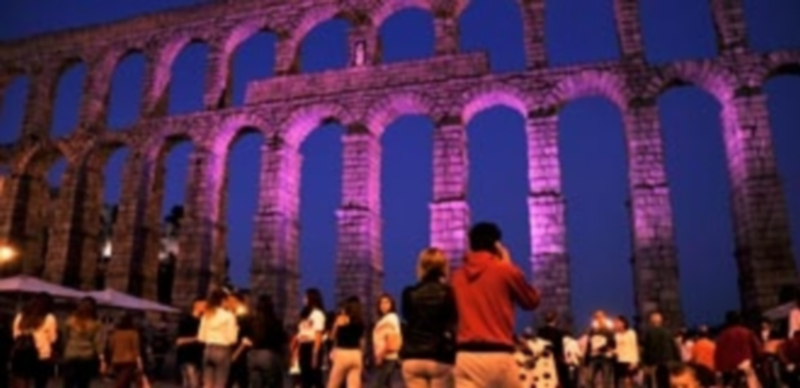 Acueducto “en rosa” por los derechos de las niñas 1 FOTO: KAMARERO