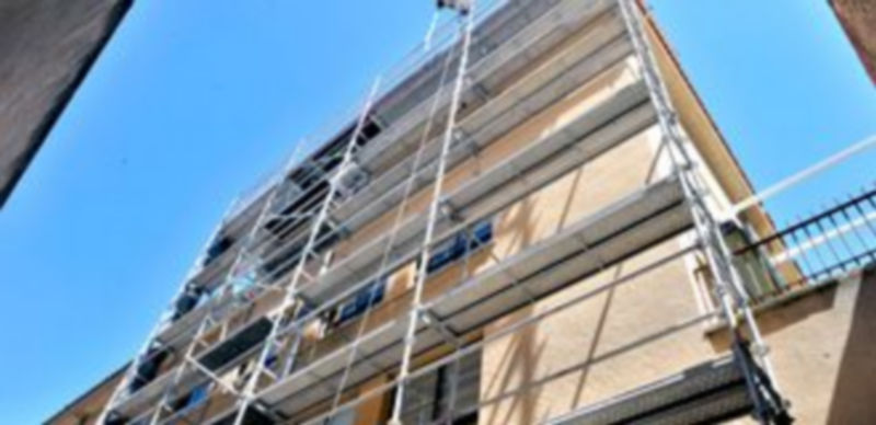 La intervención en la cubierta del colegio Domingo de Soto ha sido iniciada por parte de la Dirección de Educación. / Kamarero