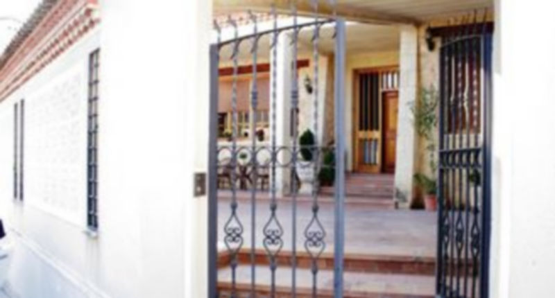 Imagen de la entrada a la vivienda en la que se cometió el robo