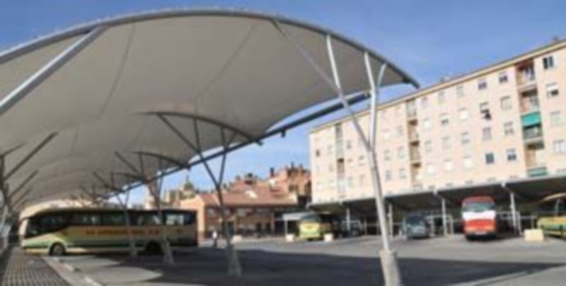 El Ayuntamiento entiende que la nueva sentencia ampara la construcción de las marquesinas. / Juan Martín.