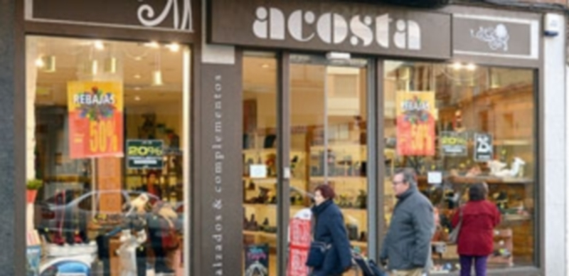 El sector del Calzado y el Vestido fue el único que redujo precios en diciembre. / T. DE SANTOS