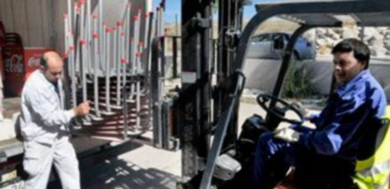 Trabajos preparativos para la celebración hoy de la  XXXI Marcha Apadefim. / Alberto Benavente