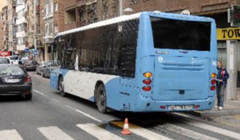 Uno de los autobuses averiados el pasado martes. / Alberto Benavente