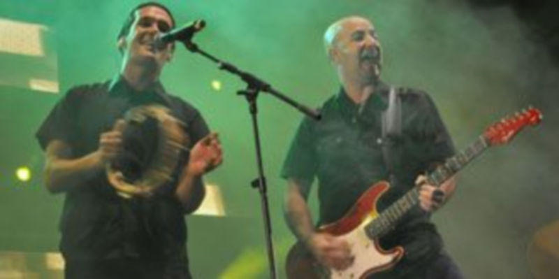 Jorge Ruiz (cantante) y Tato Latorre (productor) de Maldita Nerea