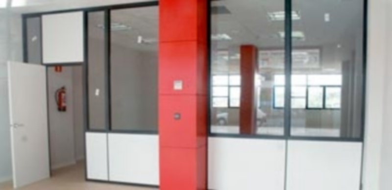 Interior de una estancia de la nueva Oficina de Empleo de Segovia