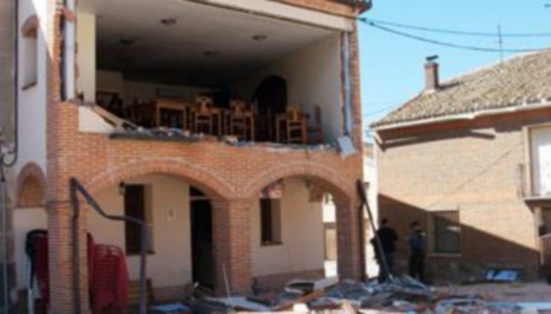 Estado en el que quedó el bar ‘Casino’ tras la explosión de la madrugada del jueves. / Guillermo Herrero