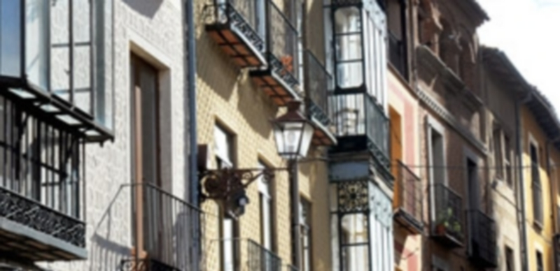 AVRAS ve improcedente el pago del IBI desde 2016 por edificios con protección 1 Propietarios de edificios del recinto amurallado y otras zonas históricas tendrán que pagar IBI el año próximo. / Kamarero