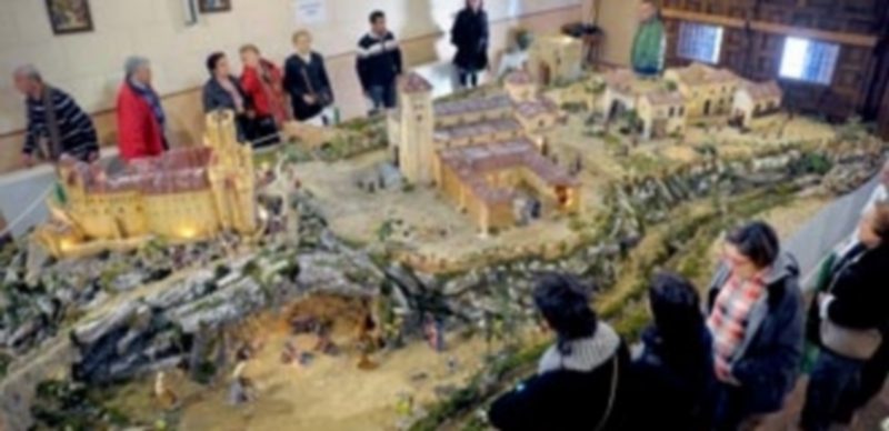 El espectacular nacimiento ocupa toda la superficie de la Ermita del Cristo del Mercado. / Kamarero