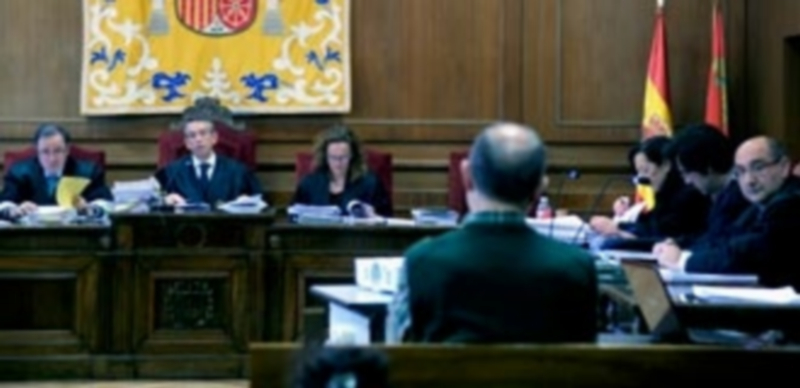 La Audiencia Provincial acoge el juicio contra el exsocio de Censenal por apropiación de fondos en 1997. / Kamarero