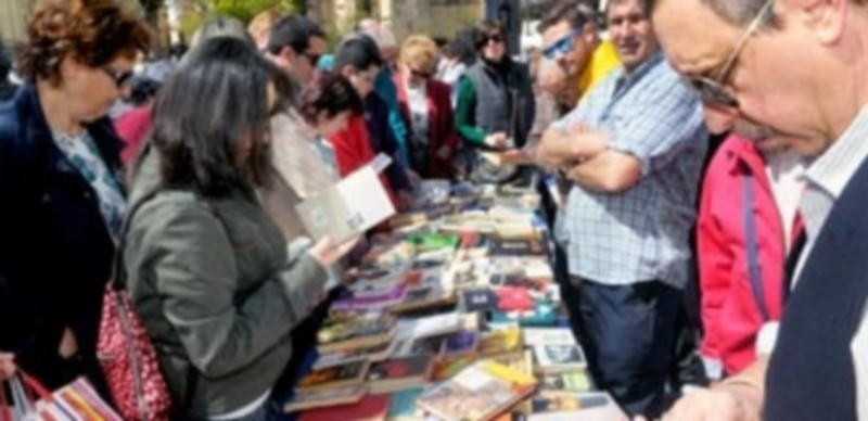 Los libreros volverán a estar presentes en la Plaza Mayor el día 23