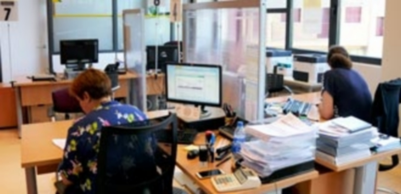 La mayor parte de las ayudas que se conceden a los desempleados son prestaciones contributivas. / KAMARERO