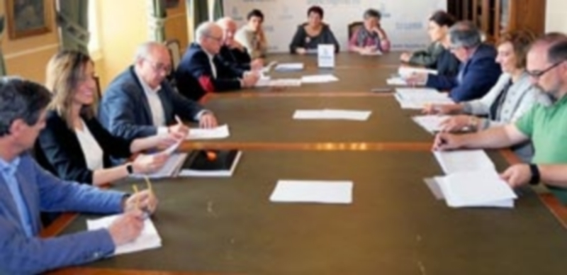 Aprobadas las cuentas de la Fundación Don Juan de Borbón 1 El Patronato de la Fundación Don Juan de Borbón celebró ayer una reunión en la Sala de la Biblioteca del Ayuntamiento de Segovia. / KAMARERO