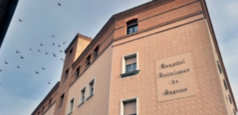 La Junta vuelve a descartar cualquier intento de recuperar el uso sanitario del edificio del Hospital Policlínico. / Kamarero