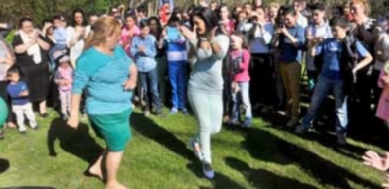 La celebración ayer del Día Internacional del Pueblo Gitano finalizó con cante y baile