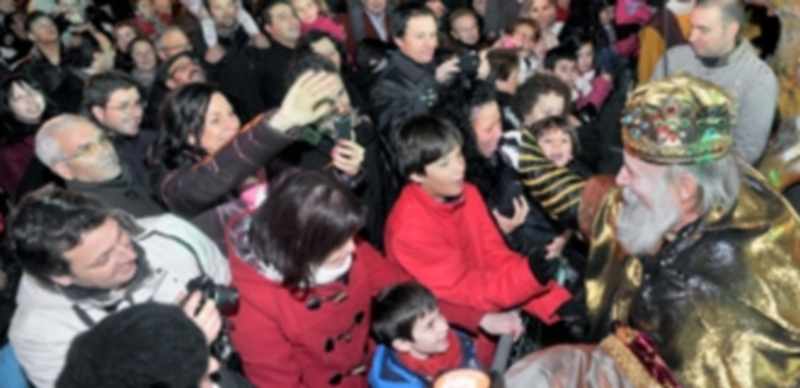Miles de niños presenciarán hoy el desfile de Sus Majestades de Oriente. / Kamarero