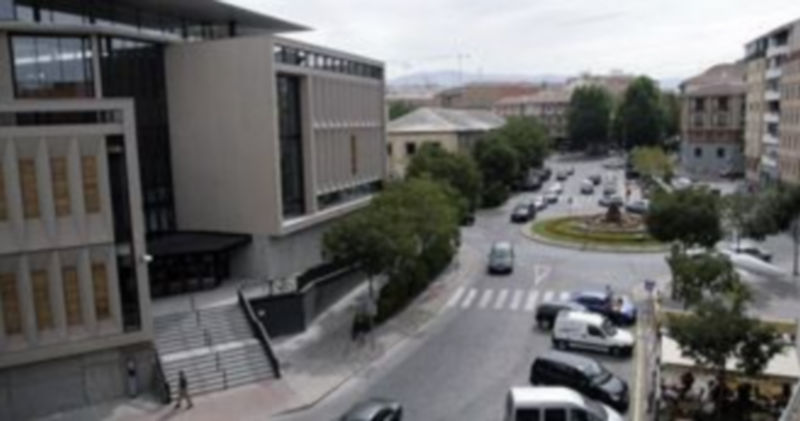 ¡Bienvenido, Mister Campus! 1 El edificio del campus universitario