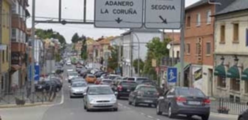 Aspecto que presentaba ayer a mediodía la travesía de San Rafael