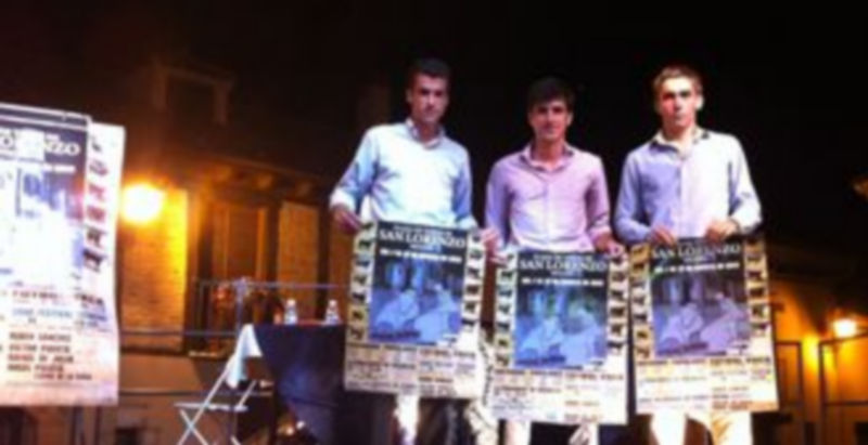 Participantes en esta Feria Taurina sobre el escenario de la plaza del barrio de San Lorenzo. / El Adelantado