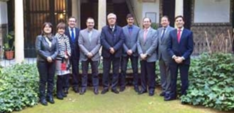 El alcalde de la ciudad y la concejala de Patrimonio participaron ayer en Úbeda (Jaén) un encuentro del Grupo. / E. A.