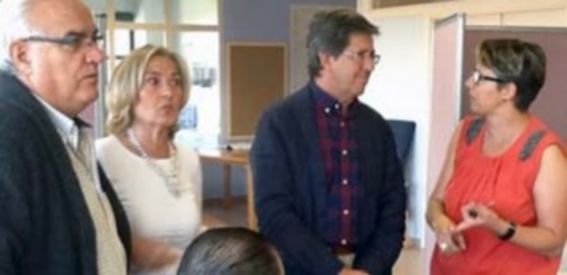 Postigo y dos concejales del PP visitaron el actual centro de día. / E. A.