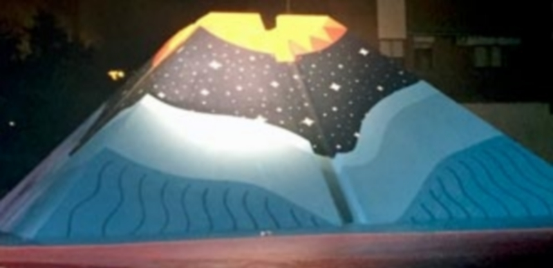 Intervención de alumbrado artístico en la pirámide de San Millán. / E. A.