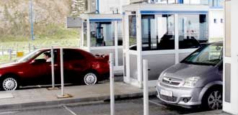 Foto de archivo de uno de los puntos de paso de vehículos por la autopista AP-6. / Kamarero