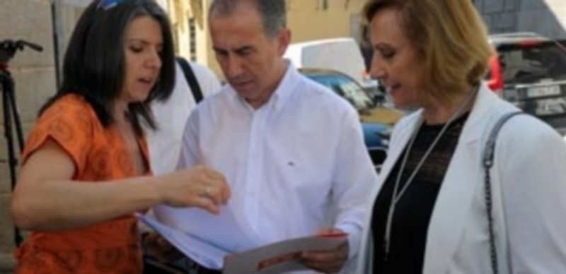 Los candidatos de Ciudadanos preparan la documentación de sus candidaturas.