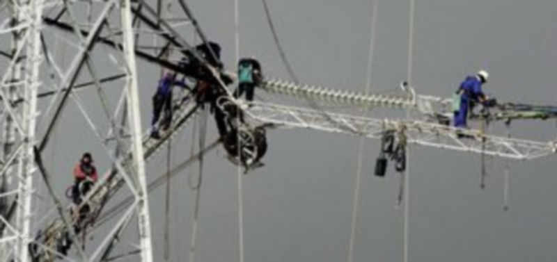 La prevención de riesgos laborales es una de las prioridades de Administración y sectores de actividad. / PEDRO MERINO