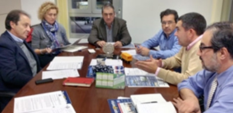 Los candidatos Juan Luis Gordo y Lirio Martín se reúnen con responsables de ASETRA. / El Adelantado