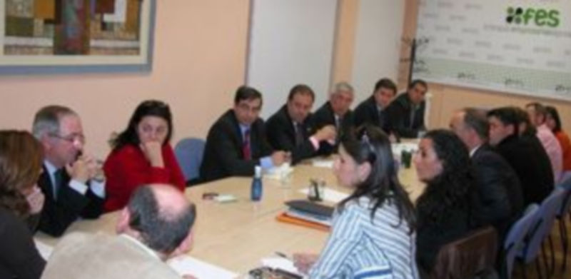 Los cargos públicos y representantes dle partido