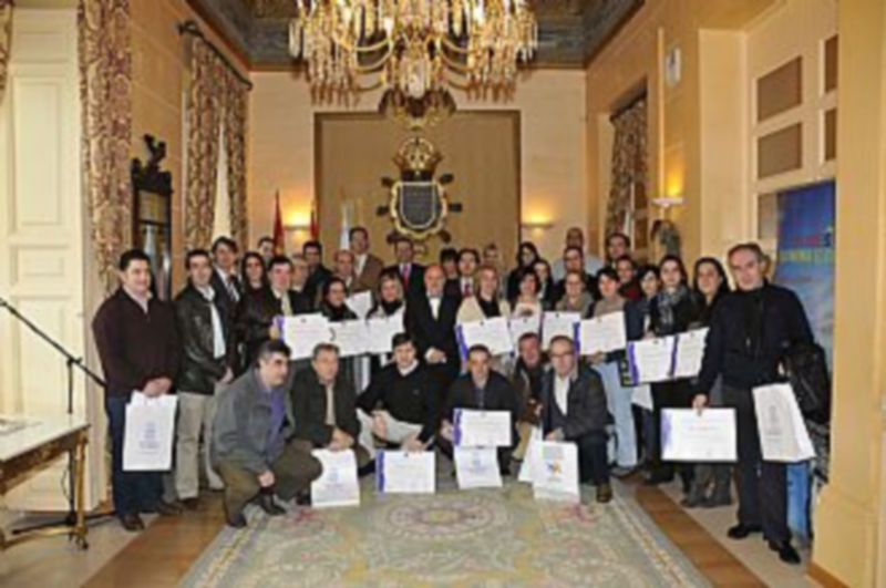 Los representantes de los distintos establecimientos acreditadso