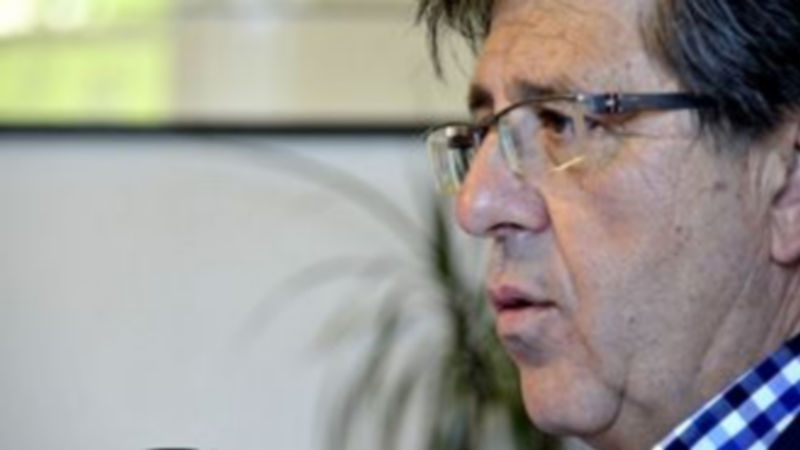 Jesús Postigo analizó los incumplimientos del acuerdo entre socialistas e IU. / Juan Martín