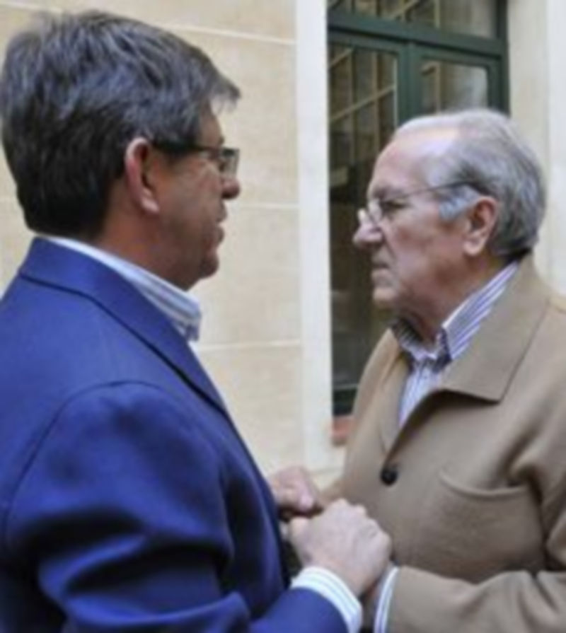 Postigo saluda a Llorente