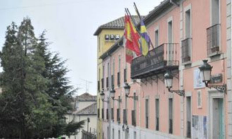 Fachada del Ayuntamiento del Real Sitio en el que aspiran tener representación PSOE
