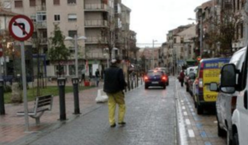 La zona azul que entró en vigor ayer comprende únicamente 31 plazas de aparcamiento