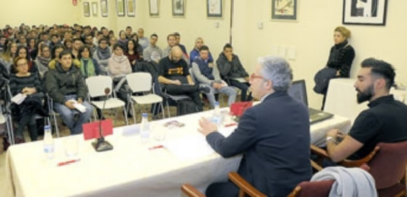 Unas 150 personas participaron en el Encuentro ‘Jóvenes & Empresas’ organizado por la Mesa de Garantía Juvenil de Segovia. / KAMARERO