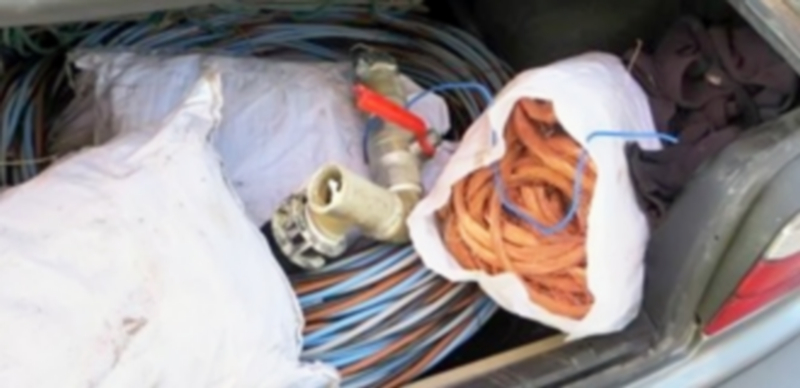 Los efectos robados se encontraban en el maletero del vehículo en el que viajaban los presuntos delincuentes. / Guardia Civil