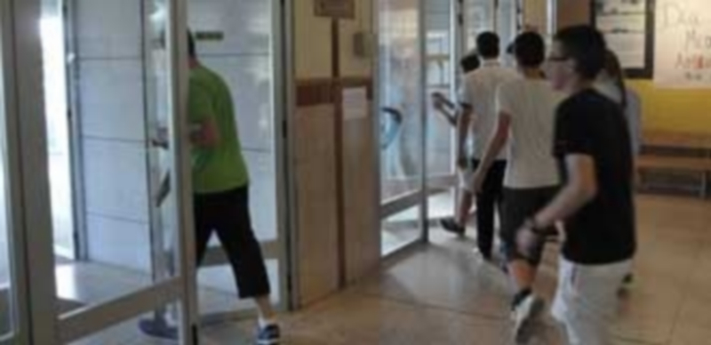 Las puertas de los institutos se abrirán el próximo martes aunque las clases no comenzarán hasta el día 17. / J. Martín