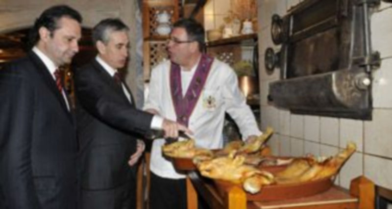 El ministro realizó una breve parada en el Restaurante Duque