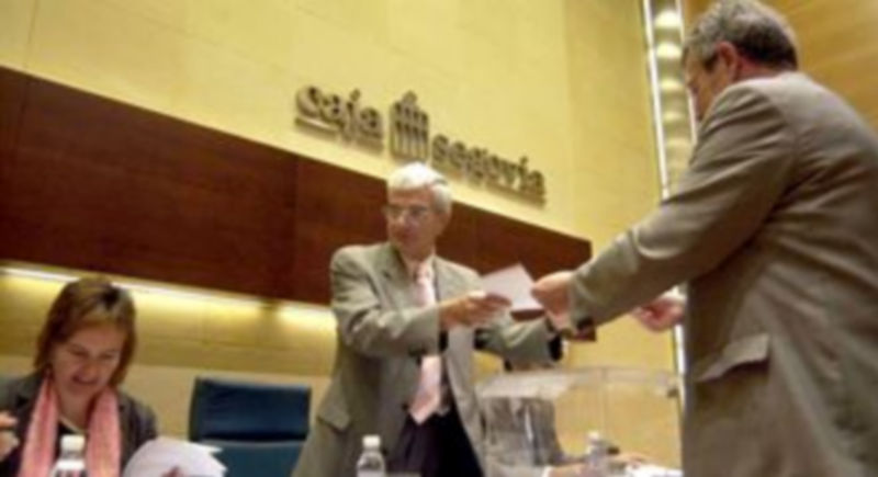 Imagen de archivo de uno de los procesos electorales de renovación interna celebrados en Caja Segovia./ Juan Martín