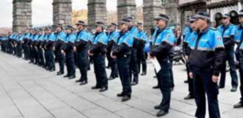 La Policía Local de Segovia cuenta en la actualidad con una plantilla integrada por 105 agentes. / Juan Martín