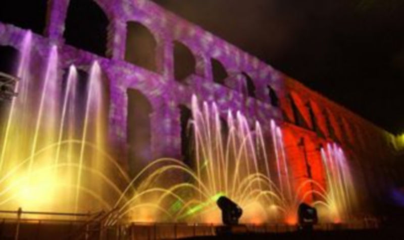 El pregón del periodista Carlos Blanco abrirá esta noche el programa festivo 1 La luz