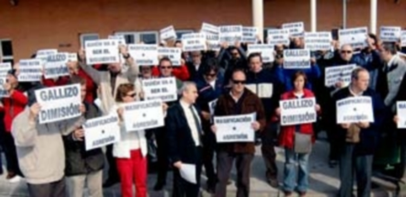 Los compañeros del funcionario agredido levaron a cabo en 2008 varias acciones de protesta en demanda de más seguridad./ J.M.