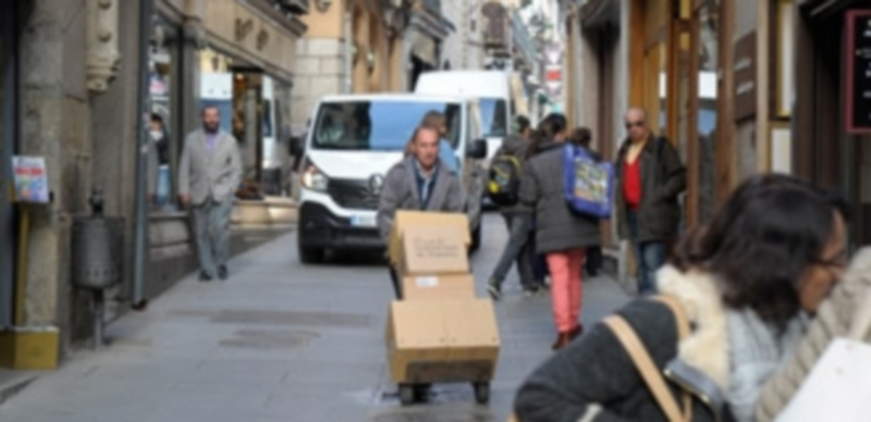 La Calle Real concentra 115 locales comerciales. / Kamarero