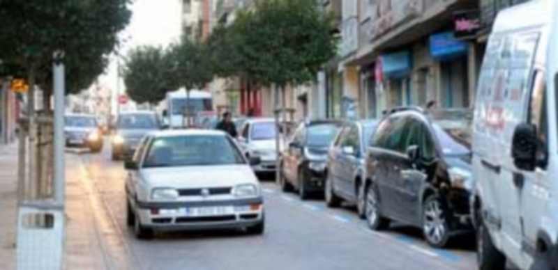 Comerciantes y vecinos están pendientes de los estudios que determinarán la dirección del tráfico en José Zorrilla. / Kamarero